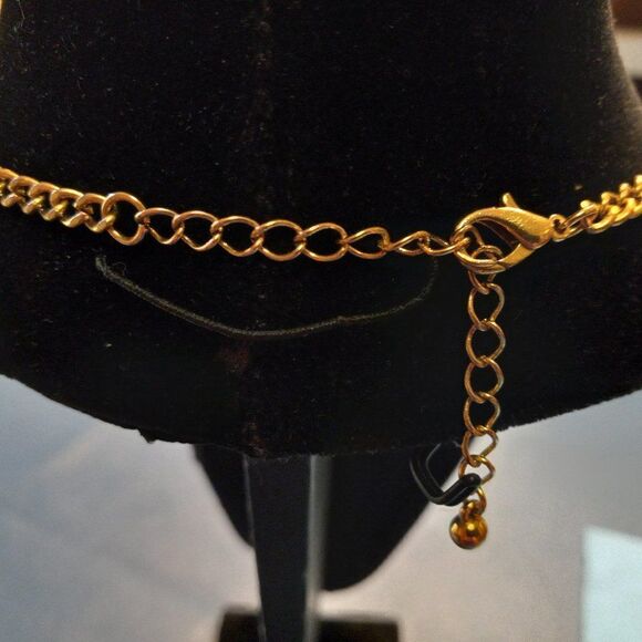 Green Lucite Half Cylinder Shape Necklace & Earrings - Picture 3 of 9